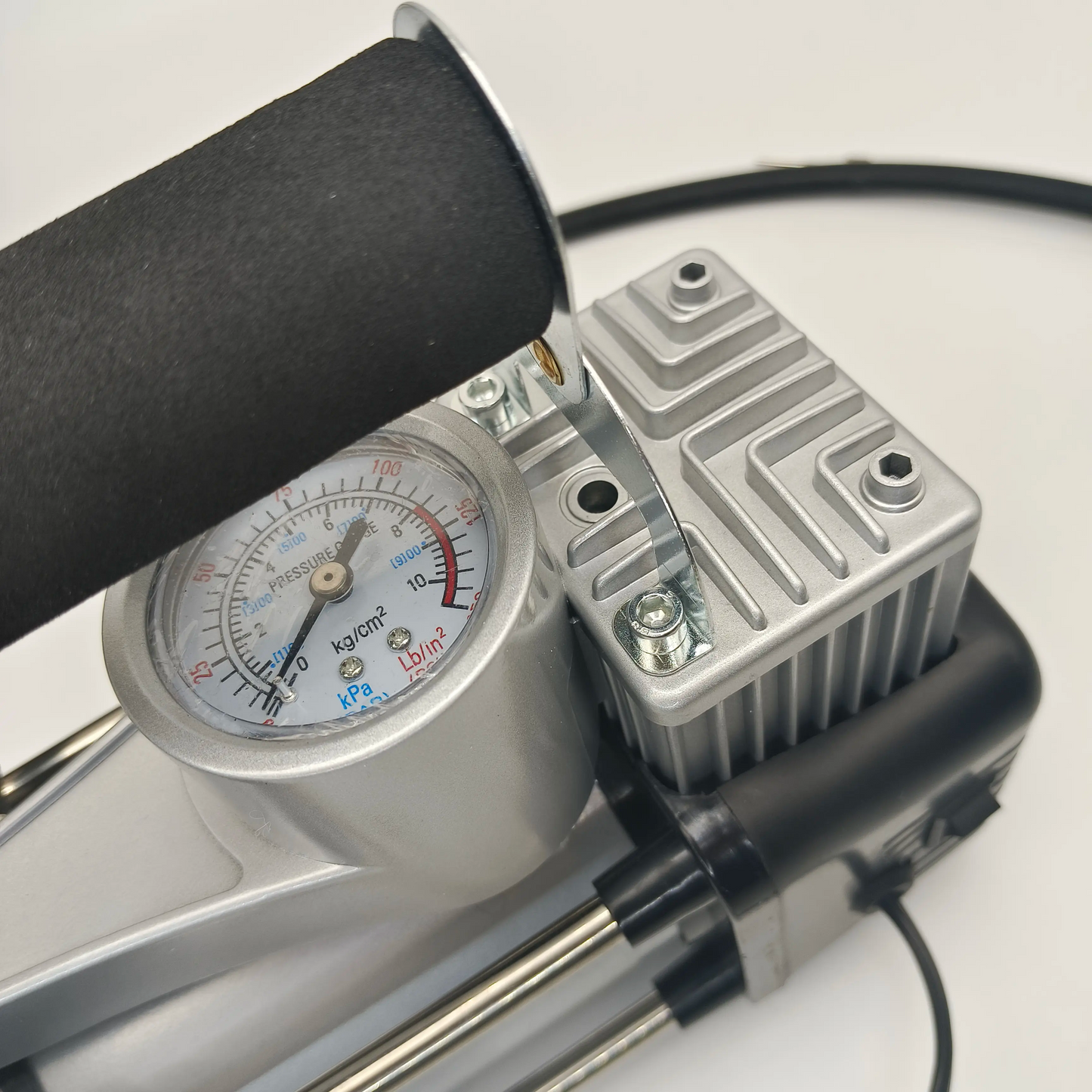 12V Car Air Compressor (Padangų pripūtėjas)